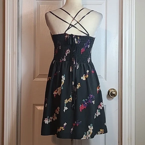 American Eagle Strappy Sundress - Picture 4 of 11